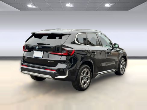 Certified 2025 BMW X1 xDrive28i w/ Premium Package image 9