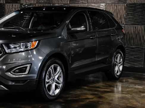 Used 2017 Ford Edge Titanium w/ Equipment Group 301A FWD image 11