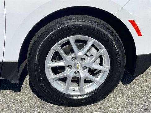 Used 2023 Chevrolet Equinox LS w/ LS Convenience Package image 10