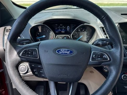 Used 2018 Ford Escape Titanium AWD/4WD image 6