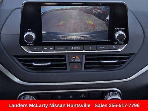 Used 2024 Nissan Altima 2.5 S FWD image 19