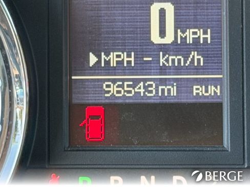Used 2013 Chrysler Town & Country Touring-L w/ Driver Convenience Group FWD image 18