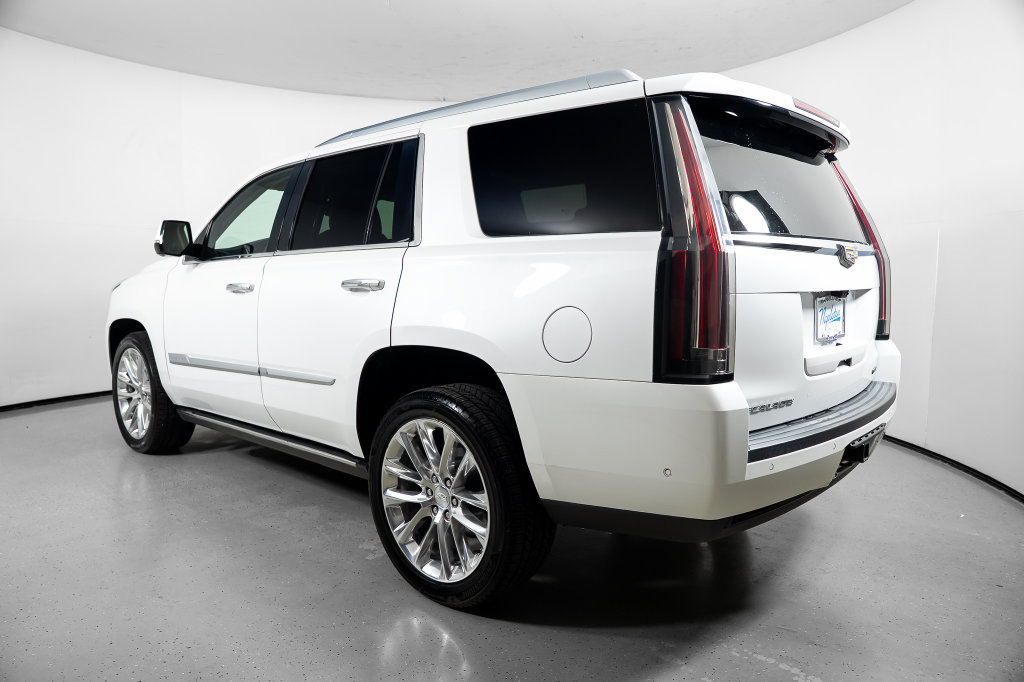 Used 2020 Cadillac Escalade Premium Luxury RWD image 10