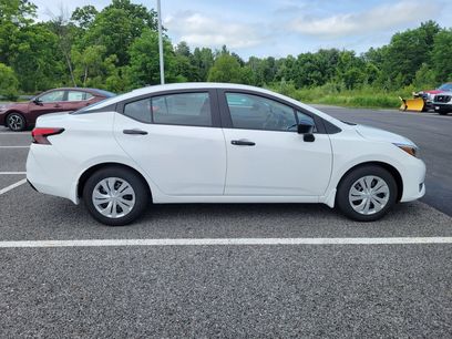 New 2025 Nissan Versa S w/ Trunk Package