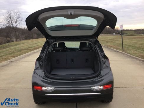 Used 2019 Chevrolet Bolt Premier w/ Infotainment Package image 5