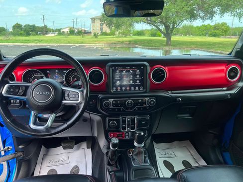 Used 2020 Jeep Gladiator Rubicon AWD/4WD image 13