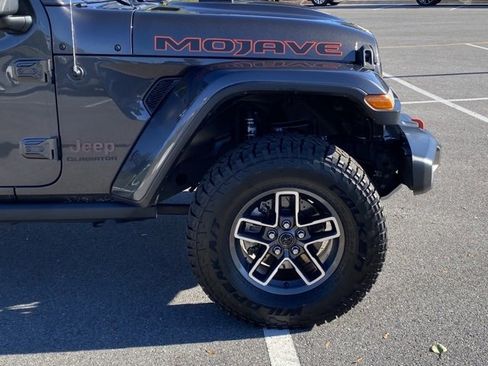 Used 2022 Jeep Gladiator Mojave w/ Cold Weather Group image 10