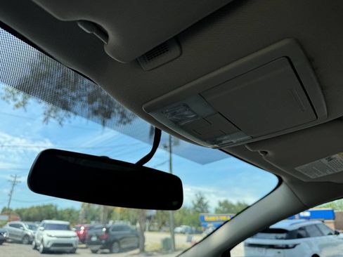 Used 2013 Ford Edge SEL FWD image 23