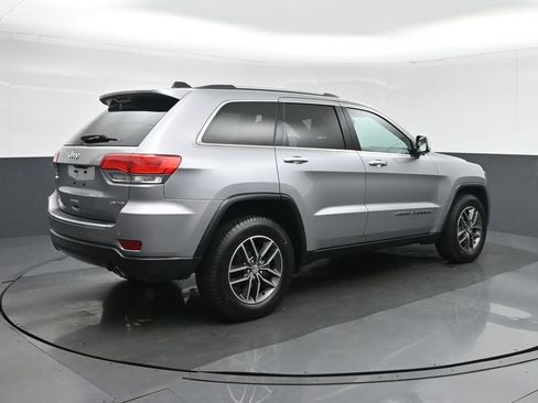 Used 2017 Jeep Grand Cherokee Limited AWD/4WD image 7