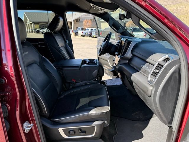 Used 2025 RAM 1500 Laramie AWD/4WD image 36