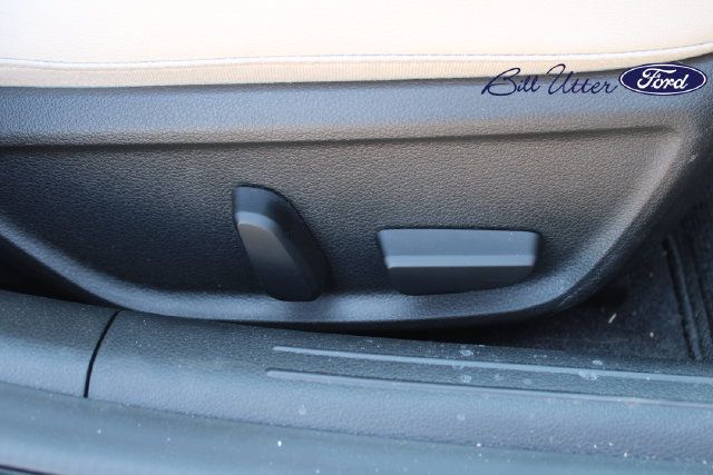 Used 2023 Genesis G70 2.0T RWD image 12