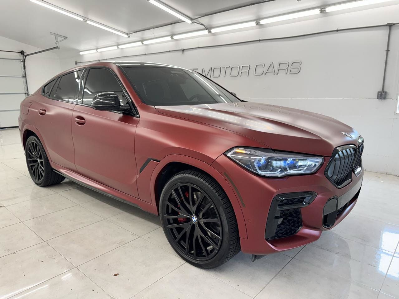 Used 2022 BMW X6 M50i w/ Executive Package AWD/4WD image 3