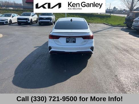 Certified 2022 Kia Forte GT image 13