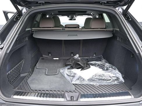 Used 2025 Audi Q5 Premium Plus w/ Premium Plus AWD/4WD image 12