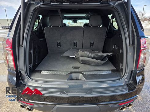 Used 2024 Chevrolet Suburban RST w/ Sport Performance Package AWD/4WD image 13