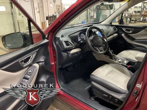 Used 2023 Subaru Forester Limited AWD/4WD image 9