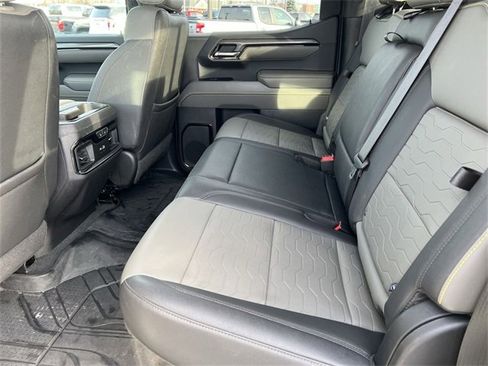 Certified 2022 Chevrolet Silverado 1500 ZR2 w/ Technology Package image 23