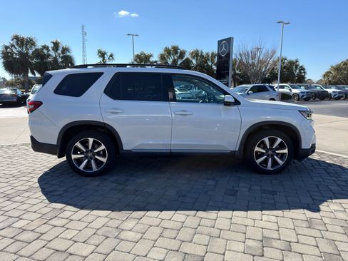 Used 2023 Honda Pilot Elite image 8