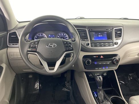 Used 2018 Hyundai Tucson SE AWD/4WD image 37