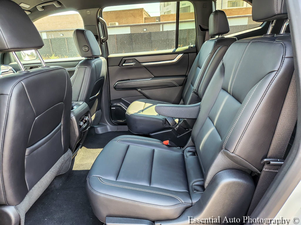 Certified 2026 GMC Acadia Elevation w/ Elevation Premium Package FWD image 10