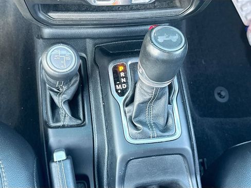 Used 2023 Jeep Wrangler Unlimited Sahara w/ Cold Weather Group AWD/4WD image 18