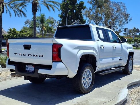 Used 2025 Toyota Tacoma SR5 RWD image 4