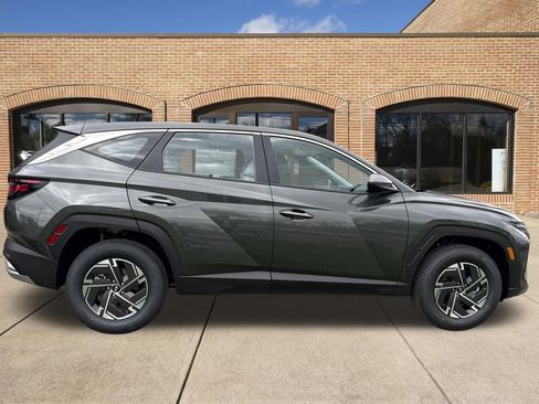 New 2026 Hyundai Tucson Blue SE AWD/4WD image 2