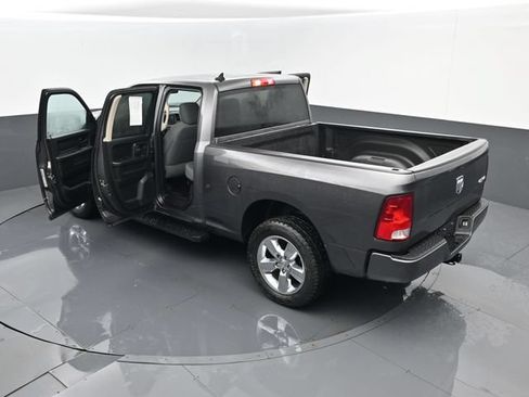 Used 2019 RAM 1500 Express w/ Express Value Package AWD/4WD image 25