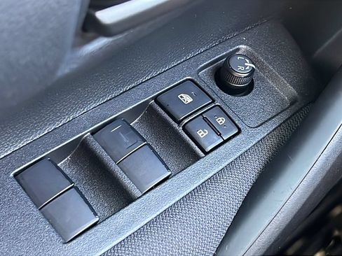 Used 2025 Toyota Corolla LE FWD image 20