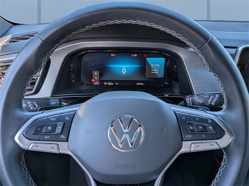 Certified 2024 Volkswagen Atlas Cross Sport SE image 32