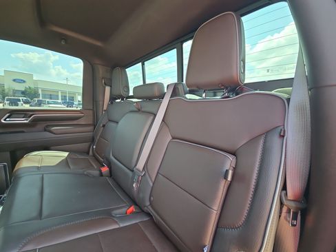 Used 2025 GMC Sierra 3500 Denali AWD/4WD image 25