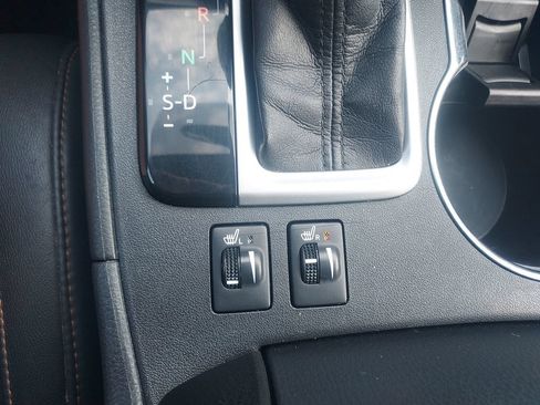 Used 2015 Toyota Highlander XLE AWD/4WD image 22