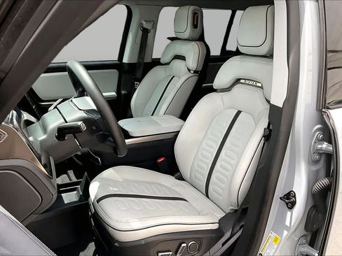 Used 2025 Rivian R1S Adventure AWD/4WD image 7