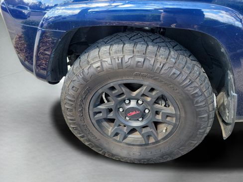 Used 2023 Toyota 4Runner SR5 Premium w/ Moonroof Package image 29