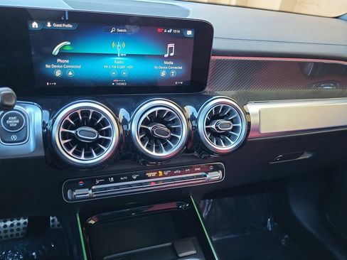 Certified 2022 Mercedes-Benz GLB 250 4MATIC image 16