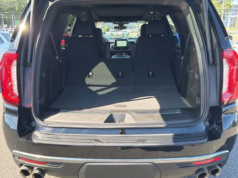 Certified 2022 GMC Yukon AT4 w/ Technology Package AWD/4WD image 33