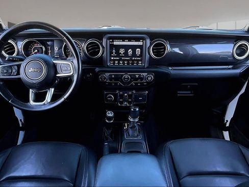 Used 2022 Jeep Wrangler Unlimited Sahara AWD/4WD image 15