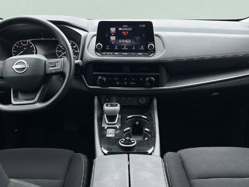 Certified 2025 Nissan Rogue S image 17