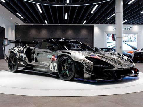 Used 2020 McLaren Senna RWD image 68
