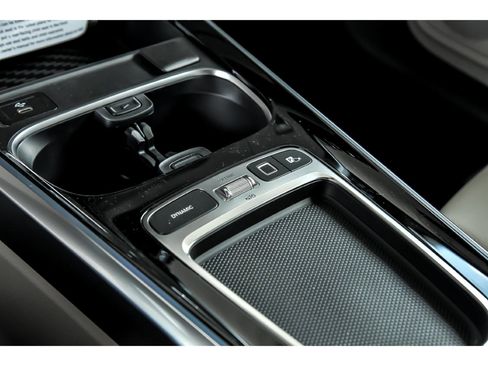 Certified 2025 Mercedes-Benz GLB 250 4MATIC image 23