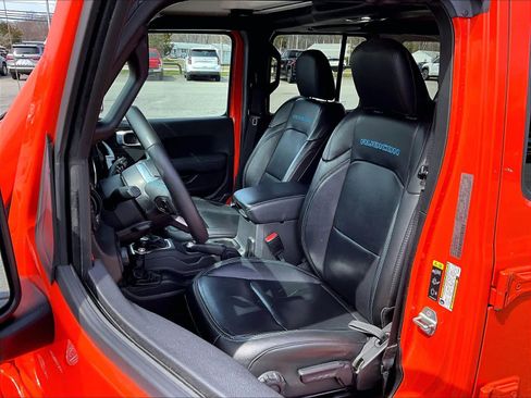 Used 2023 Jeep Wrangler Unlimited Rubicon 4xe AWD/4WD image 10