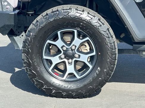 Used 2023 Jeep Wrangler Unlimited Rubicon image 29