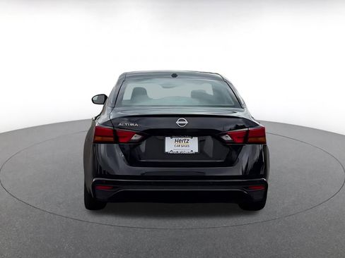 Used 2025 Nissan Altima 2.5 SV image 12