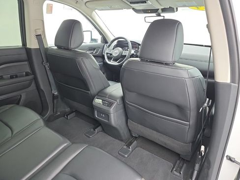 Used 2024 Nissan Pathfinder SL AWD/4WD image 47