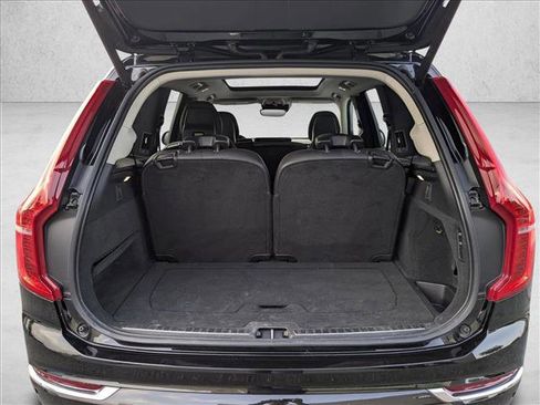 Used 2016 Volvo XC90 T8 Inscription AWD/4WD image 6