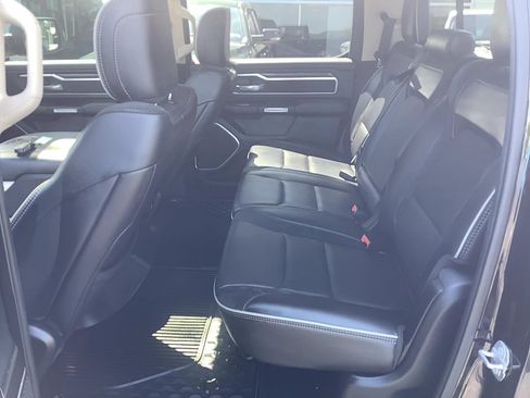 Used 2019 RAM 1500 Laramie AWD/4WD image 15