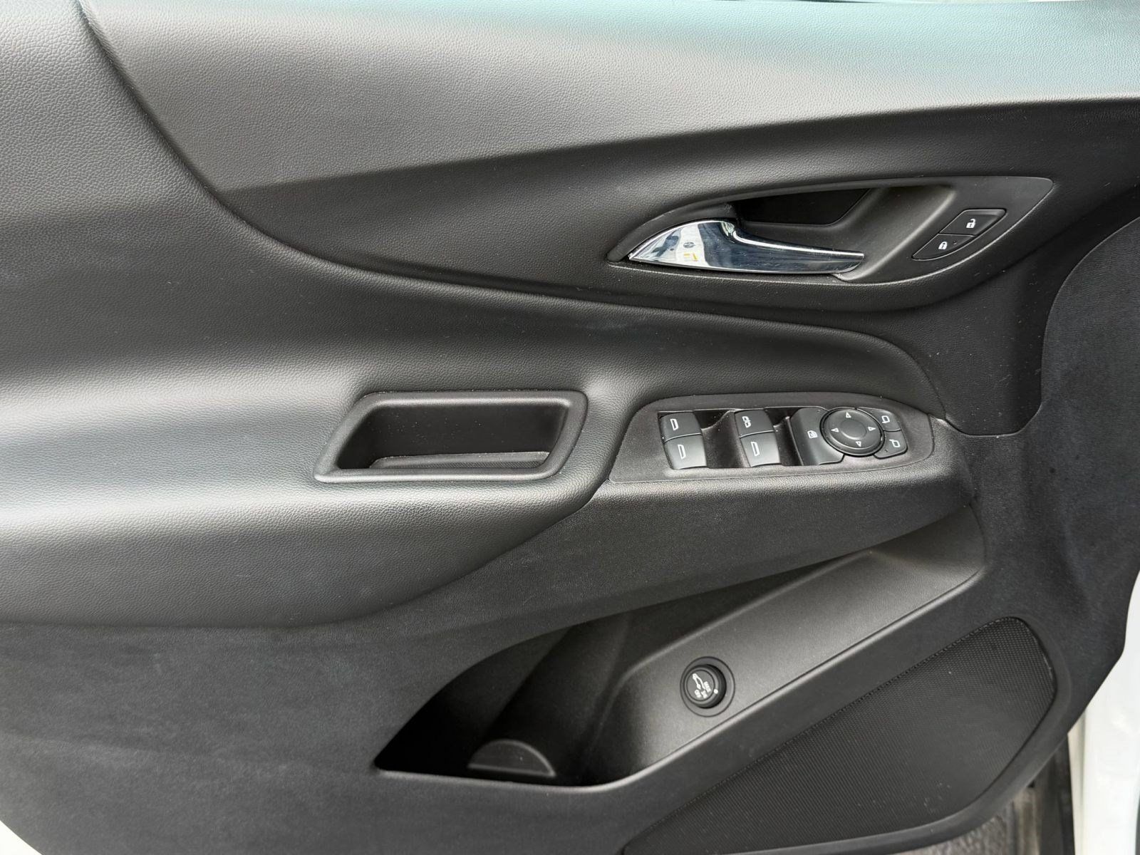 Used 2019 Chevrolet Equinox LT FWD image 14