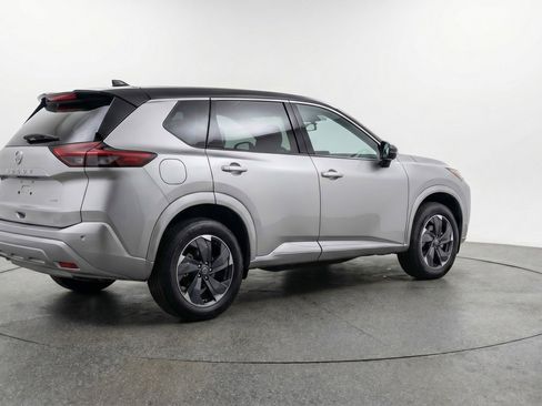 Used 2025 Nissan Rogue SV FWD image 9