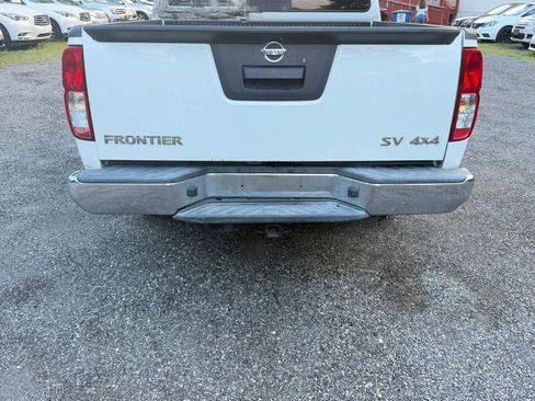 Used 2018 Nissan Frontier SV AWD/4WD image 6