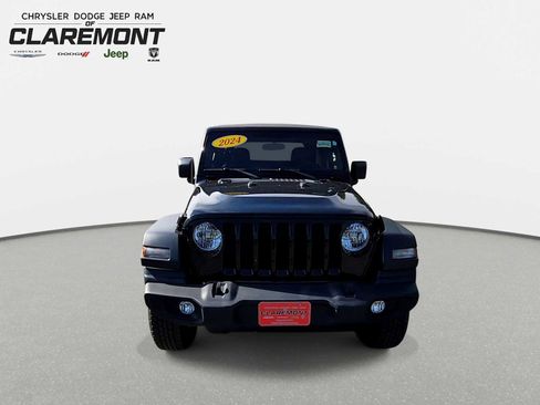 Used 2022 Jeep Wrangler Sport AWD/4WD image 5